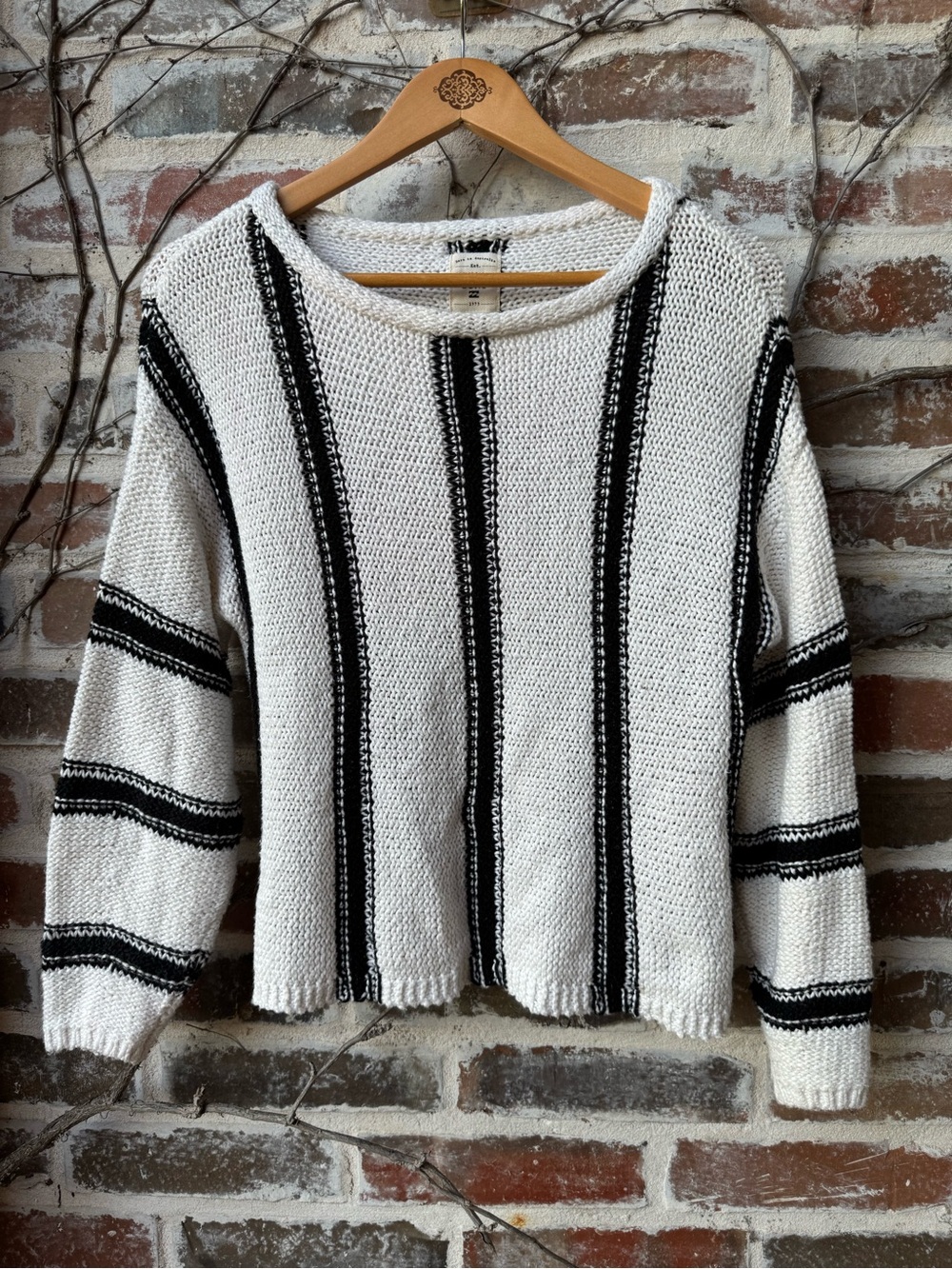 🏷️ Billabong Mixed Stripe Knit Pullover Sweater